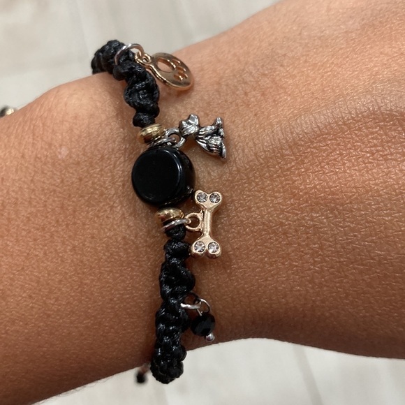 Dog lover’s theme macrame multi tone bracelet - Picture 3 of 8